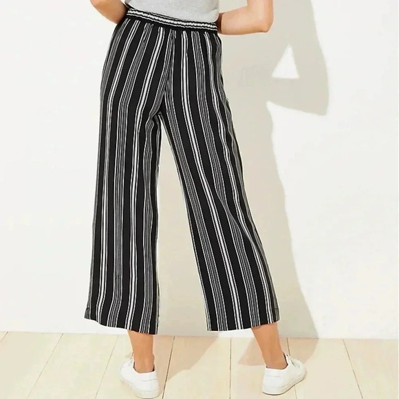Ann Taylor LOFT Wide Leg Cropped Pants City Chic Striped Black White Small - Picture 2 of 10